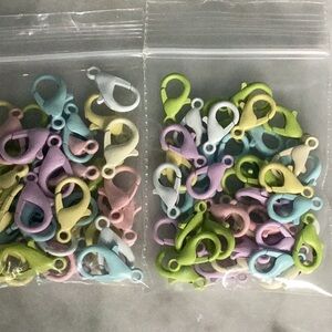 Findings: Powder Coated Lobster Clasps (40)